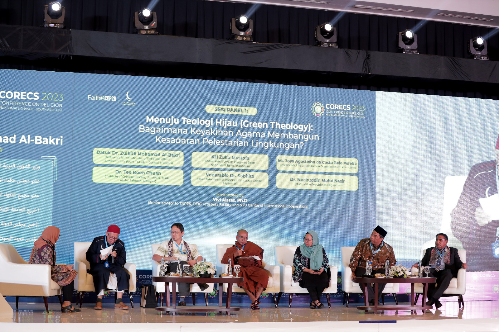 Narasumber diskusi paneli I, tema: “Menuju Teologi Hijau: Bagaimana Keyakinan Keagamaan Membangun Kesadaran akan Pelestarian Lingkungan”.